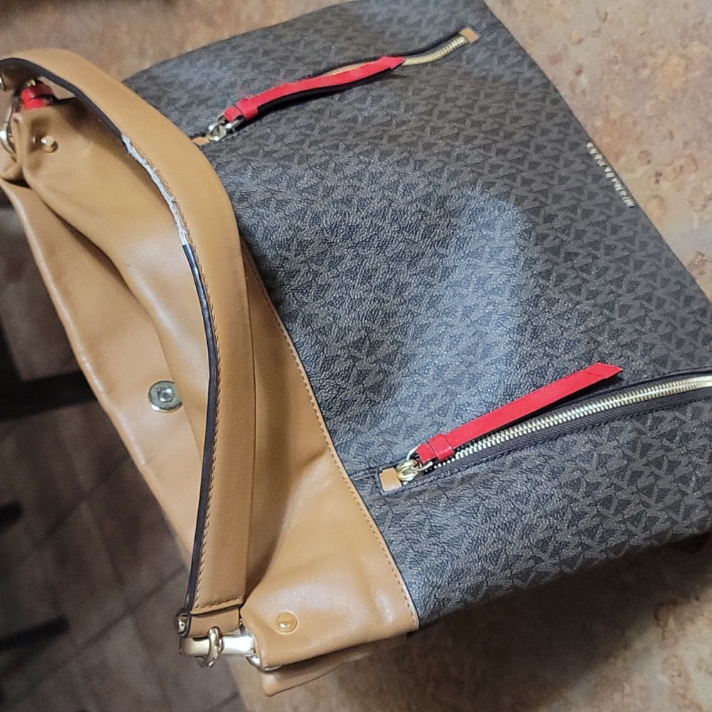 Purse - Picture 4 of 8